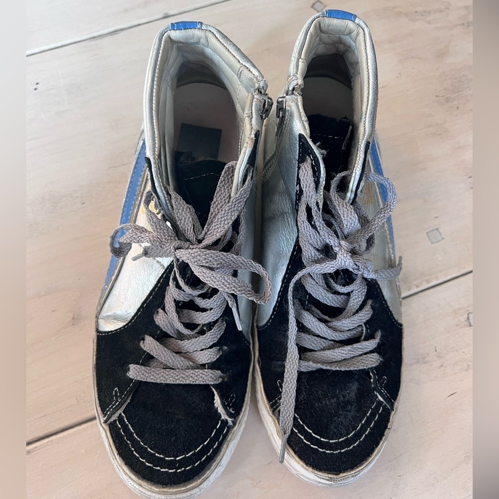 Golden Goose Metallic Silver and Black Sneakers with Blue Detail - Picture 2 of 6